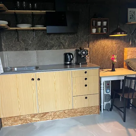 Skovly - Et Lille Eventyr Med Udsigt Og Balhygge Videbæk